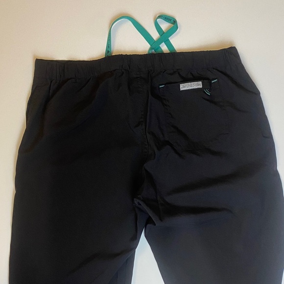 Med Couture black 3 pocket scrub pants - Picture 3 of 8